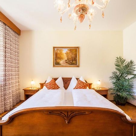 Villa Coris Ferienwohnung Palma Мерано Экстерьер фото